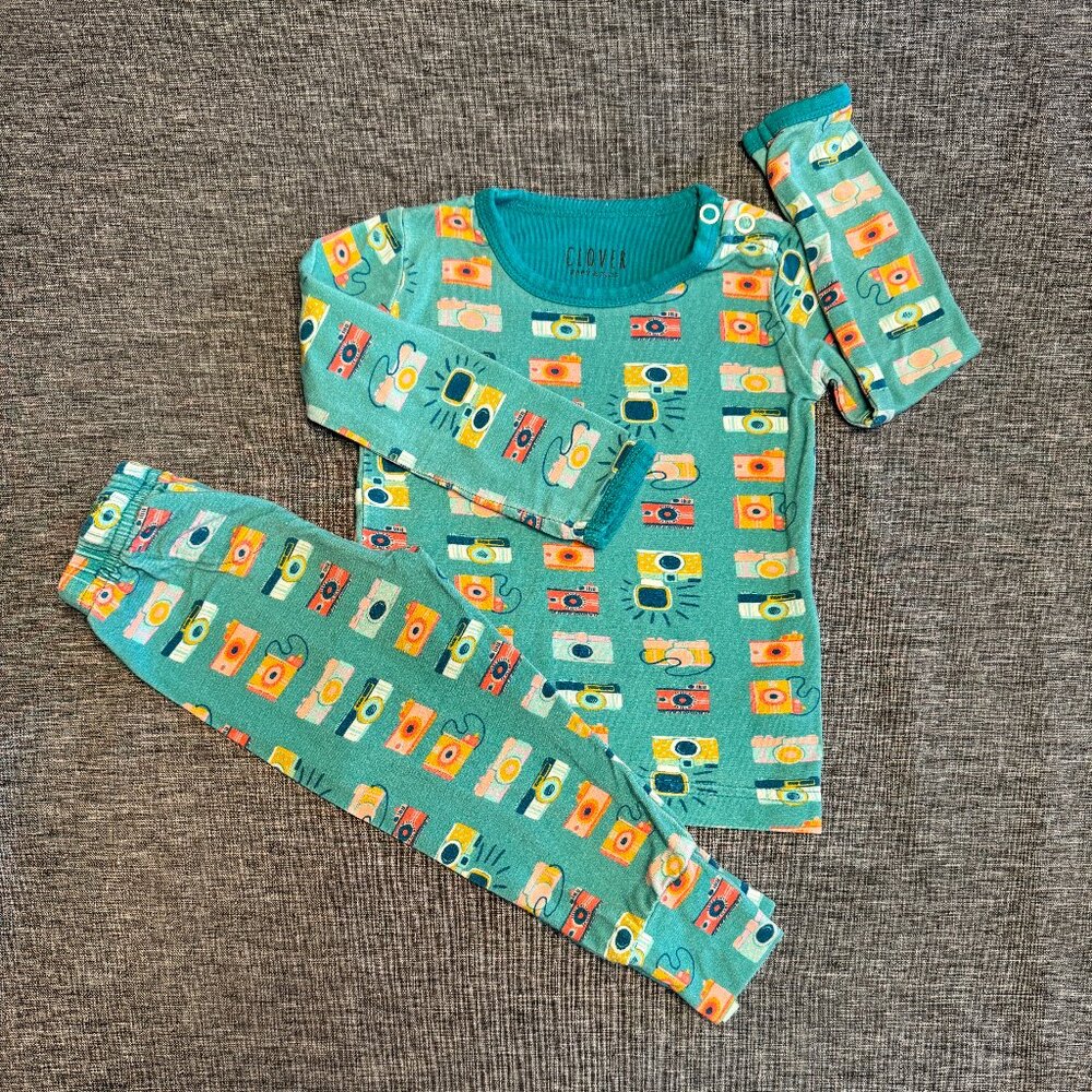 CLOVER Long Sleeve Pajamas set - Camera motif - 6 - 12 mo